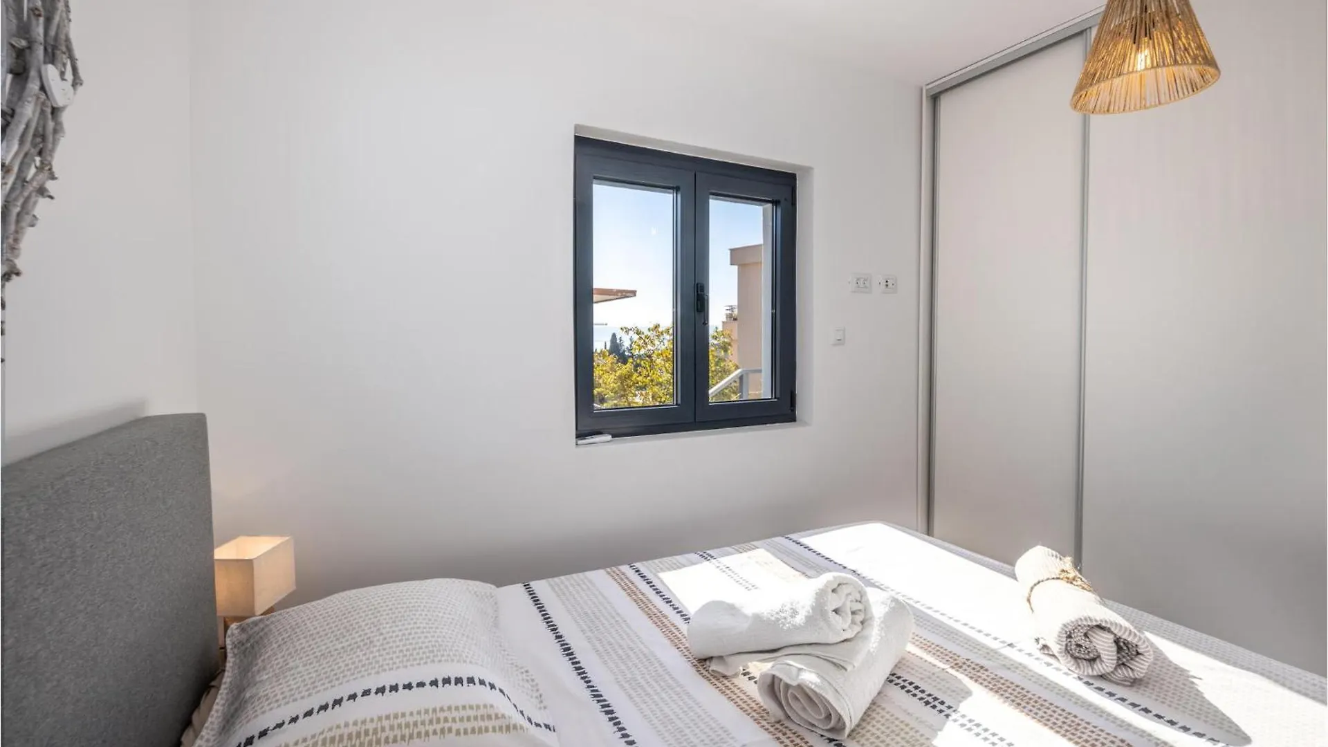 2 Bedroom Nice Apartment In Dramalj