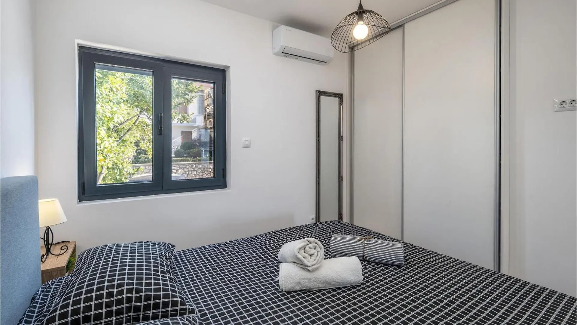 2 Bedroom Nice Apartment In Dramalj 0*,